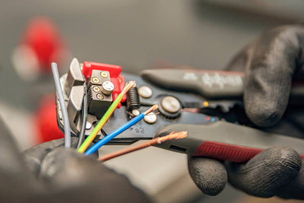 Best Emergency Electrical Repair  in Maple Heights Lake Desire, WA